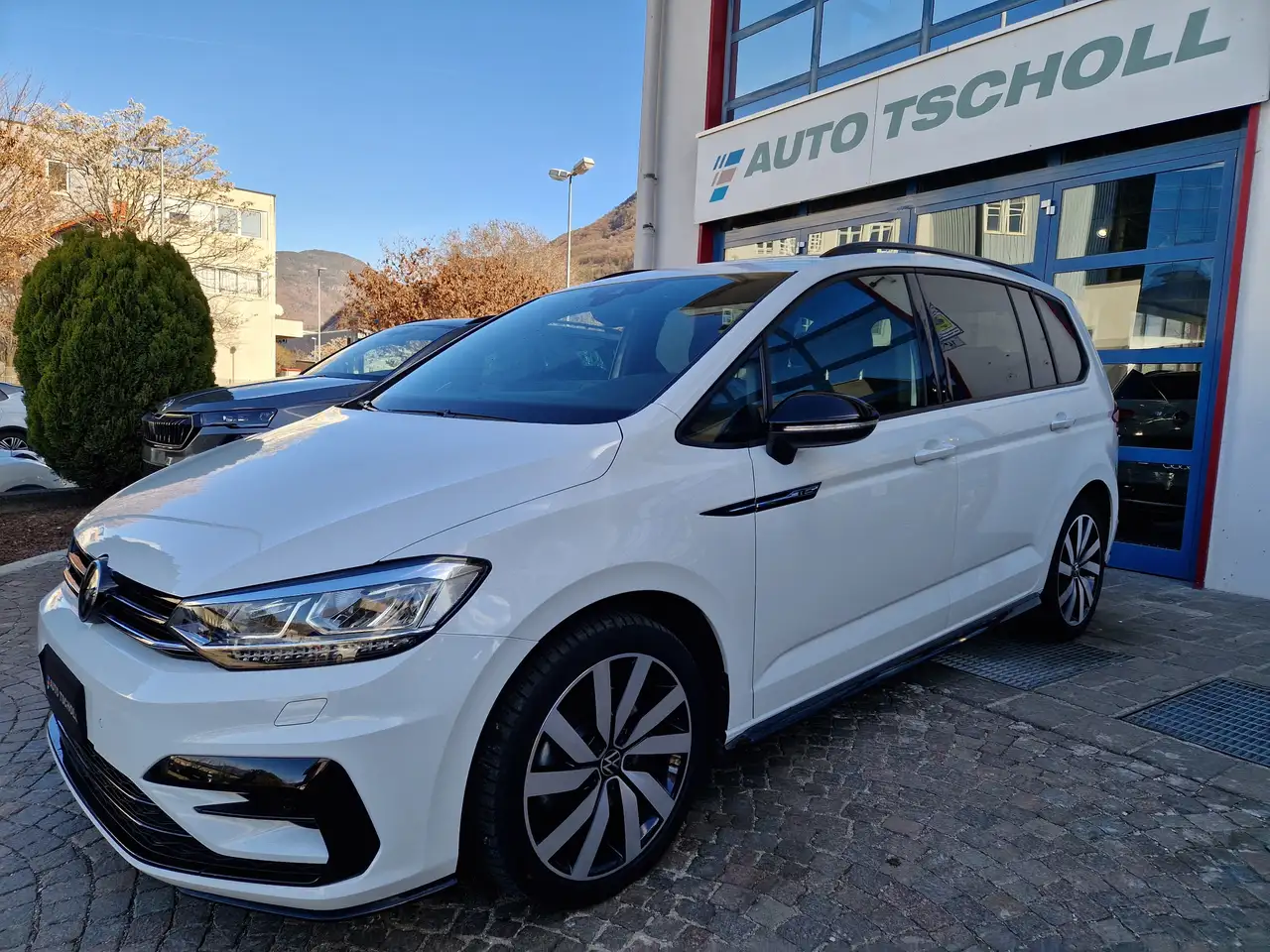 Volkswagen Touran 2.0TDI 150Cv R-Line DSG ACC LED 7Seater 18"VirCock