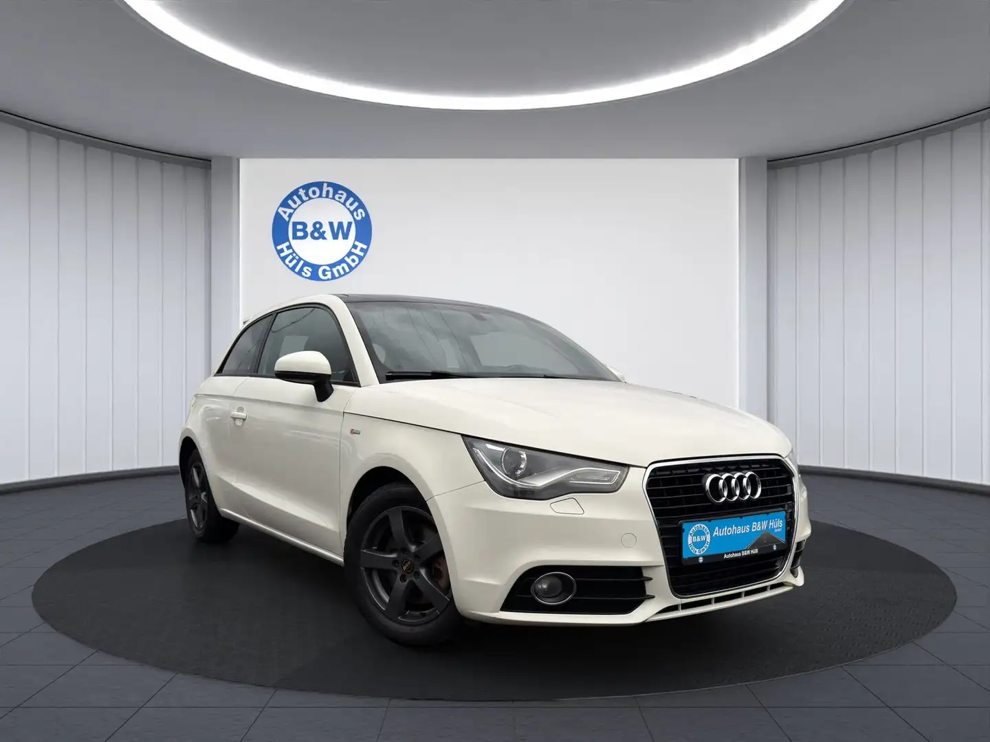 Audi A1 ambition*S-LINE*LEDER*PANORAMA*NAVI*XENON*PDC Weiß - 1