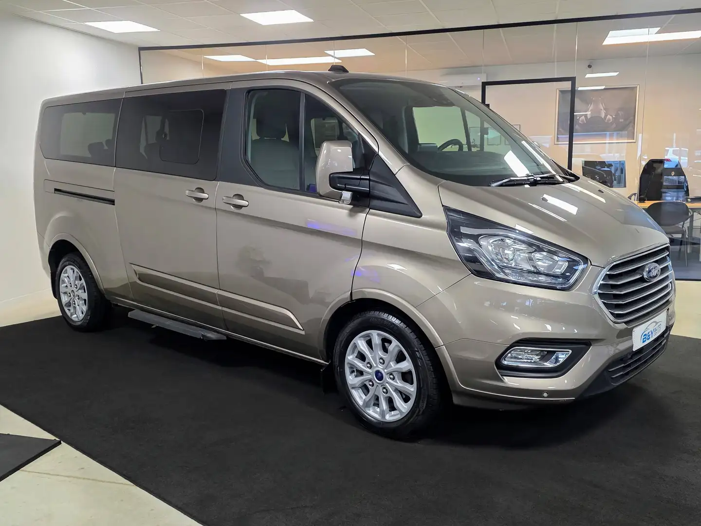 ford tourneo