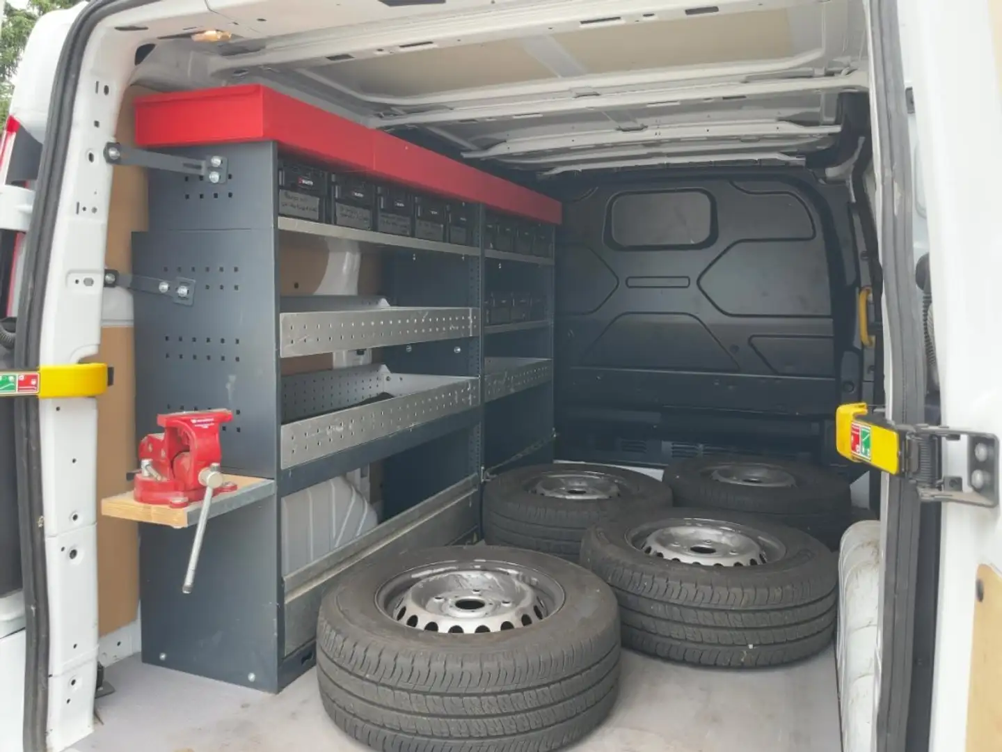 Ford Transit Custom Trend 300L1H1 130PS M6 Weiß - 1