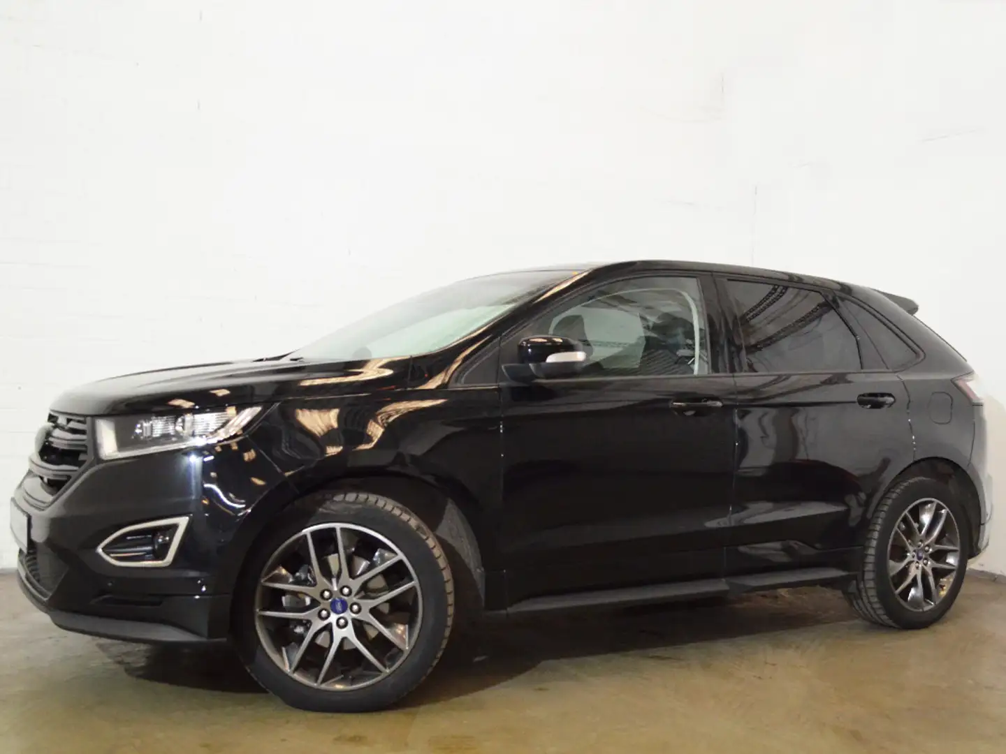 Ford Edge 2,0 TDCI Sport 4x4 *20Z Pano Leder LED* Fekete - 2