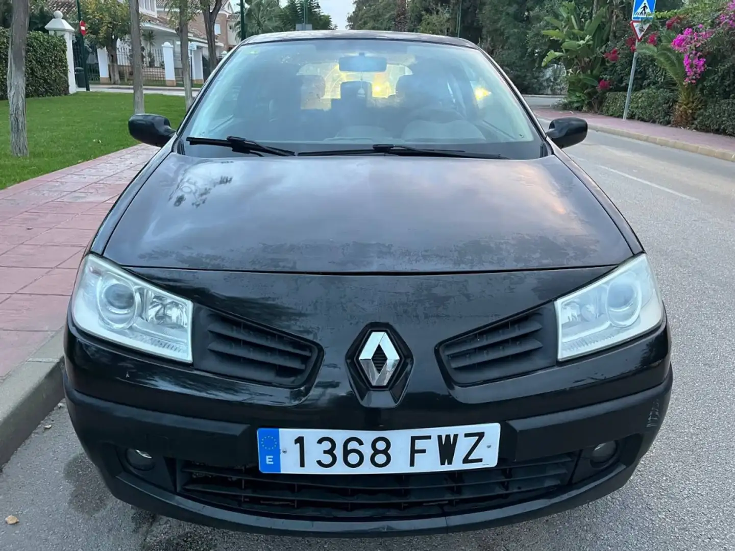 Renault Megane 1.6 Dynamique Schwarz - 1