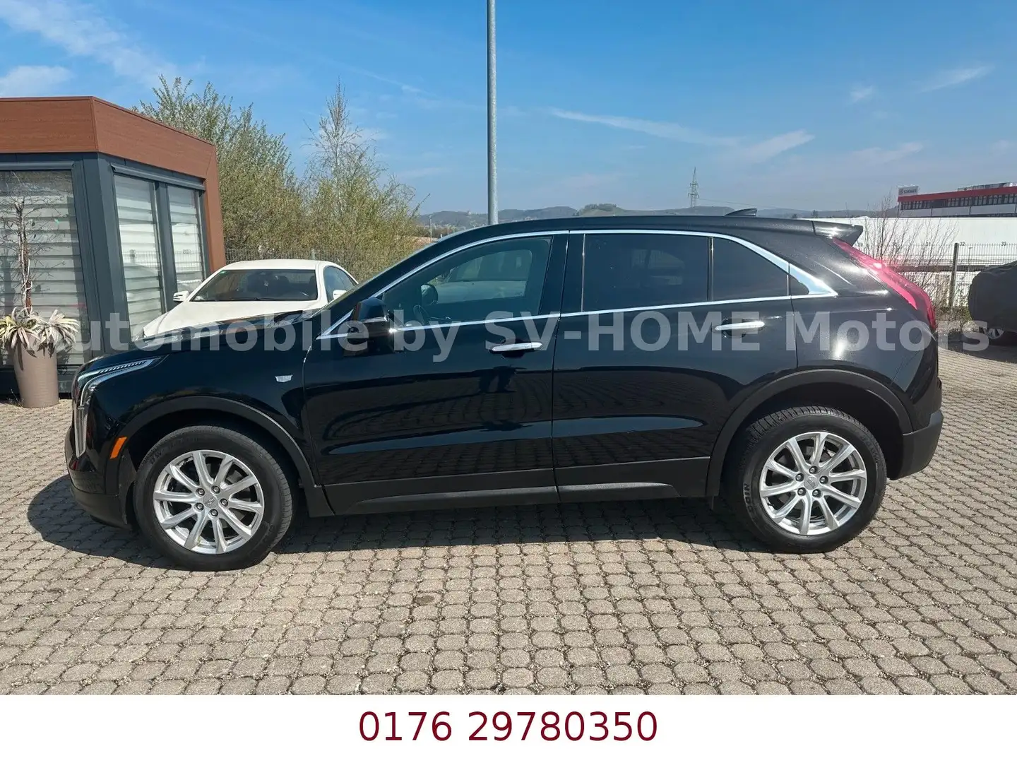 Cadillac XT4 350T Luxury AWD*1 Hand* Schwarz - 2