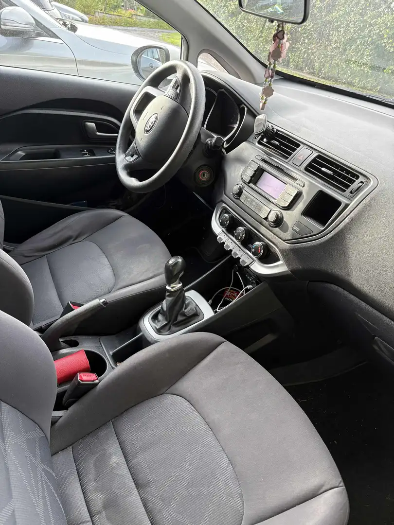 Kia Rio Rio 1.1 CRDi Easy Blanc - 1