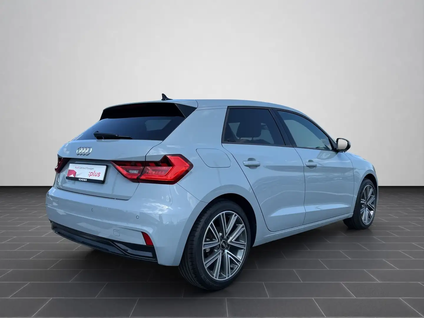Audi A1 advanced 30 TFSI MMI SHZ 17" LED AP Grau - 2