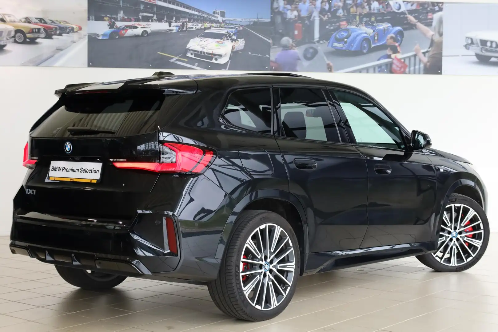 BMW iX1 eDrive20 | M Sportpakket Pro | Premium Pack | Trav Noir - 2