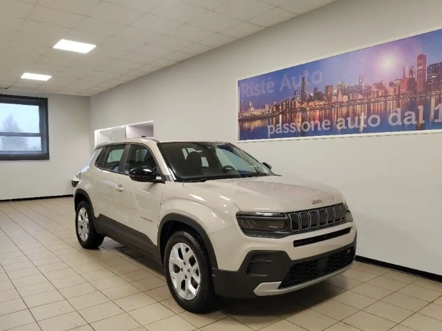 Jeep Avenger Avenger 1.2 Turbo 100 CV Altitude Gris - 1