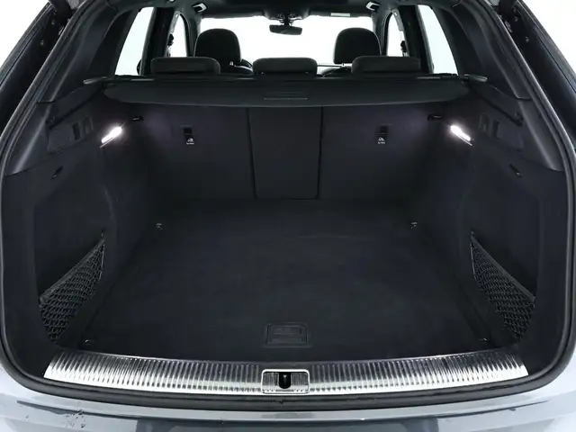 Audi Q5 view 6