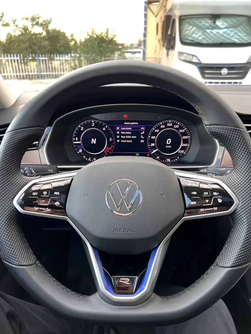 Volkswagen Passat Passat B8 Automatik Weiß - 1