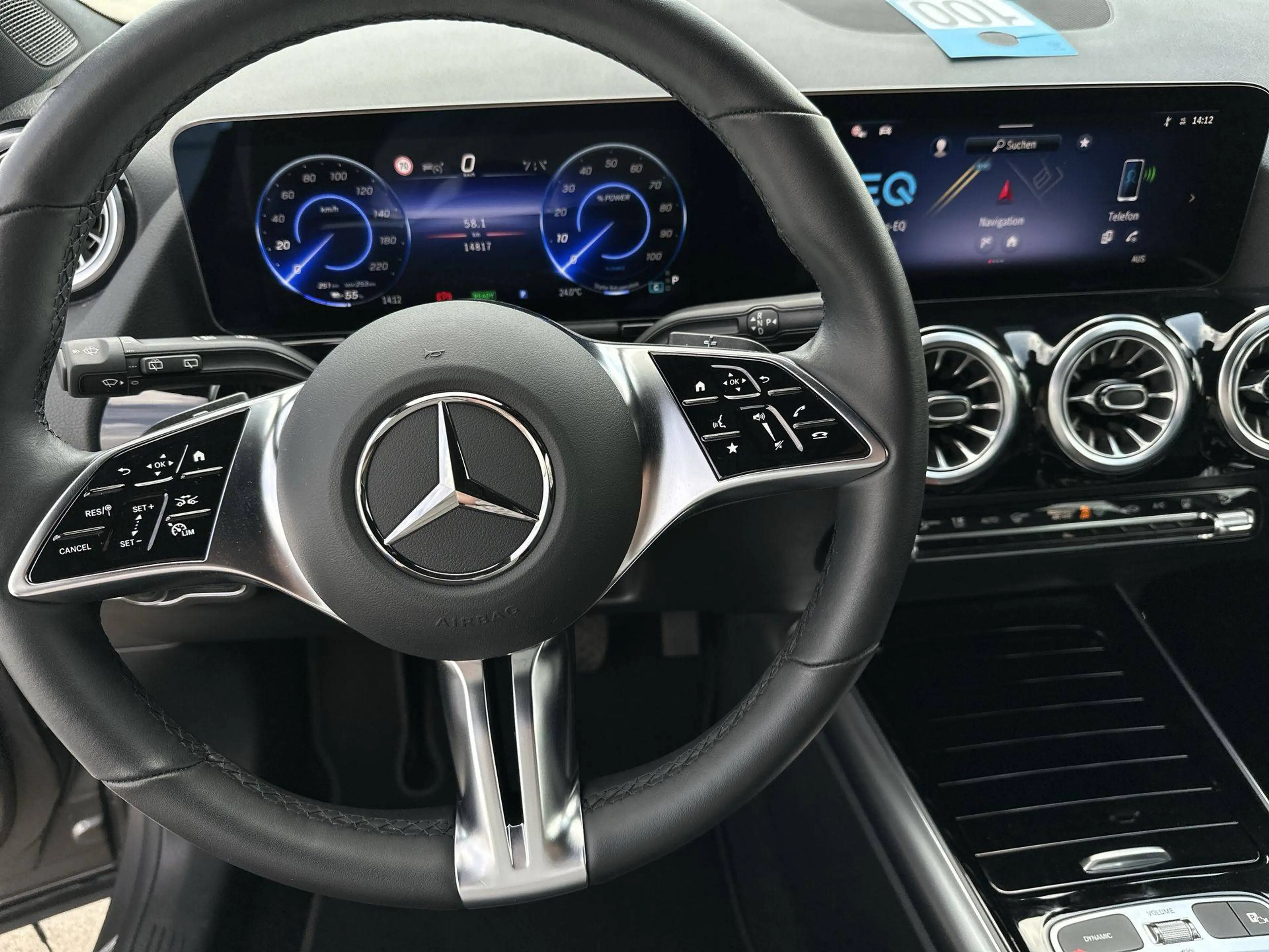 Mercedes-Benz EQA 300 4-Matic Luxury Line Distronic Memory — photo 4