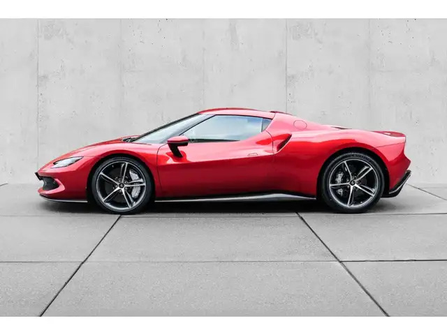 Ferrari 296 view 5