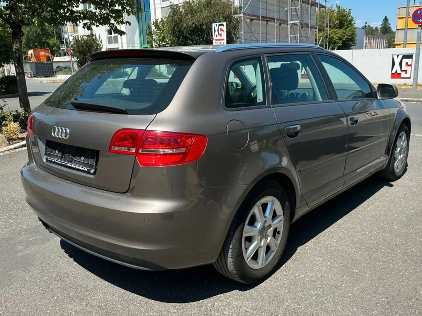 Audi A3 A3 1.8 T Automatik Ambiente Gris - 2