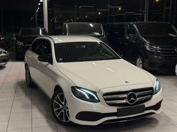 Mercedes-benz E200 4 MATIC 2.0i Essence 135kW Euro 6