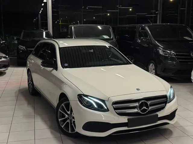 Mercedes-Benz E 200