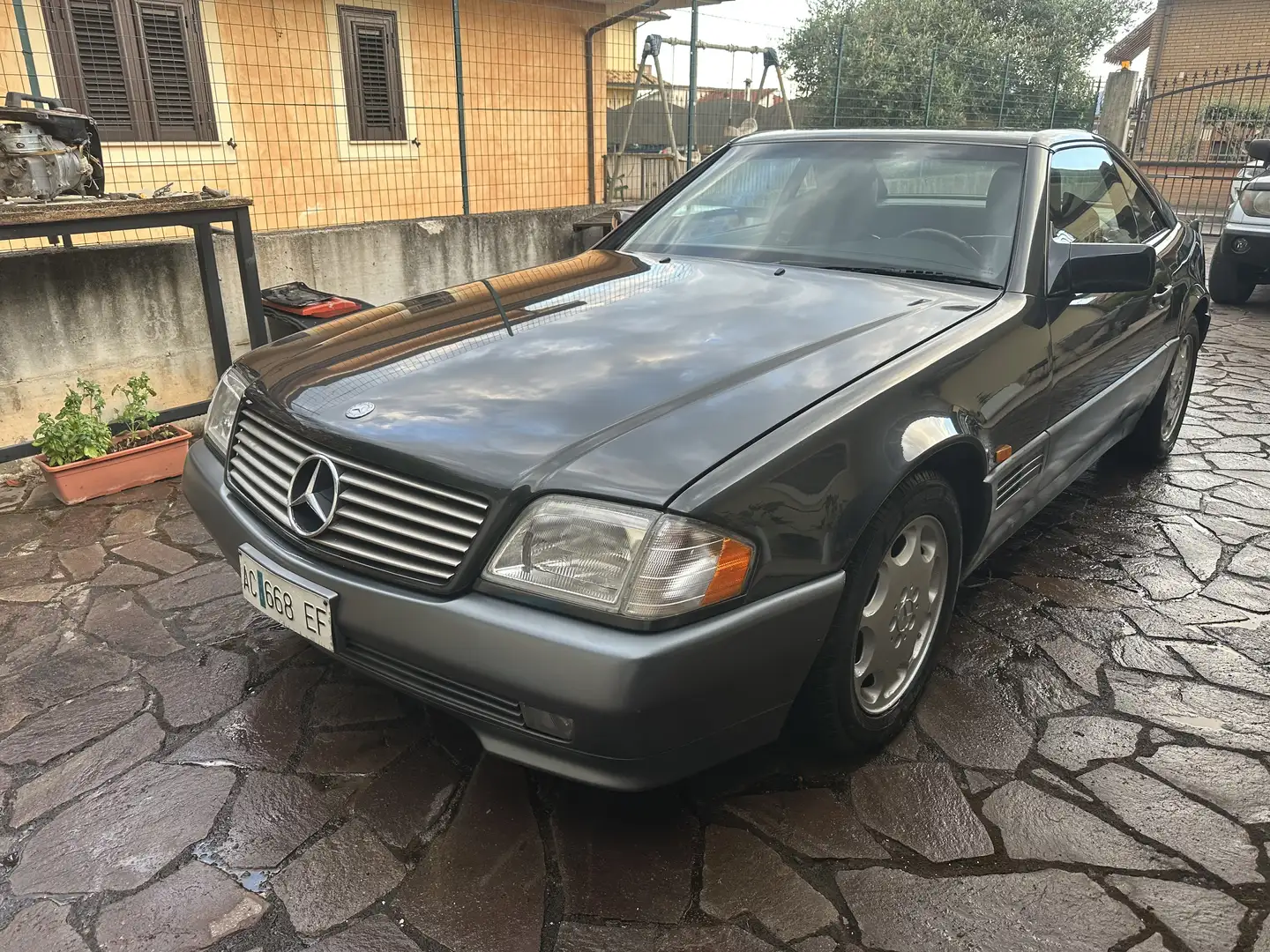 Mercedes-Benz SL 280 Roadster R129 + Hard top - 1