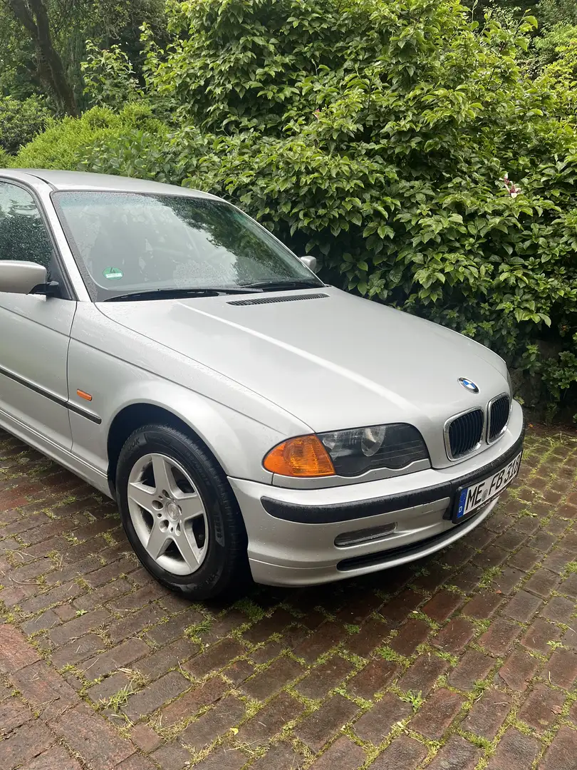BMW 318 318i - 2