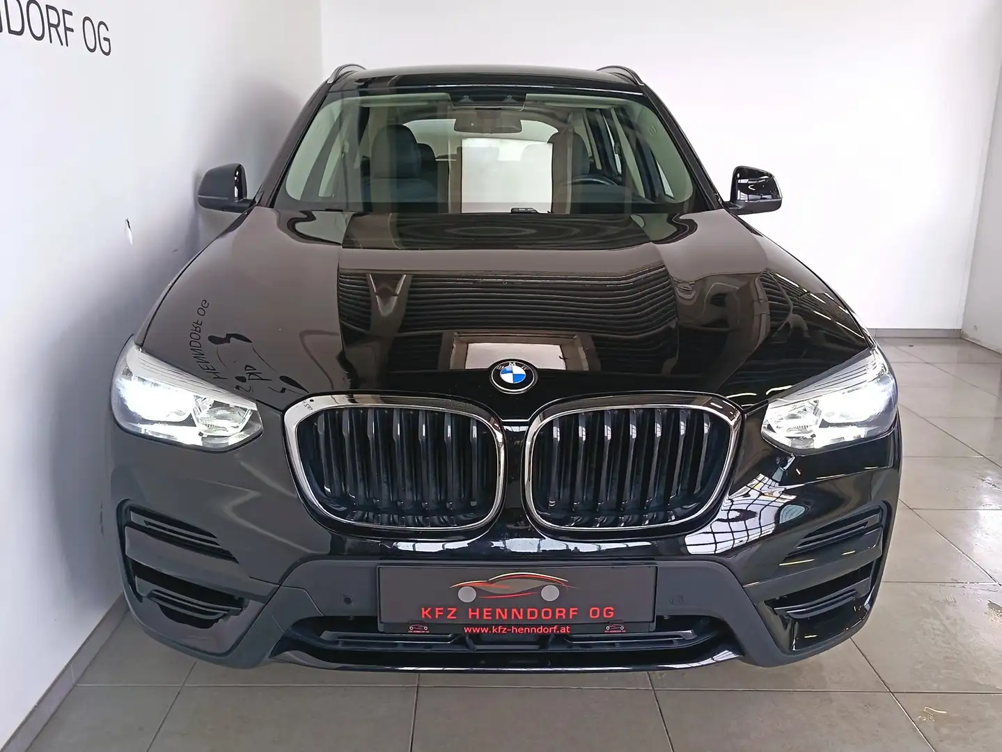 BMW X3 xDrive 20 d Advantage Schwarz - 2
