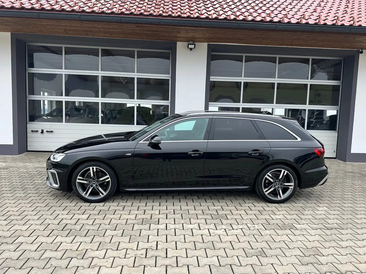 Audi A4 Avant 30 TDI S-tronic S-line *VIRTUAL*LED*PDC* Schwarz - 2
