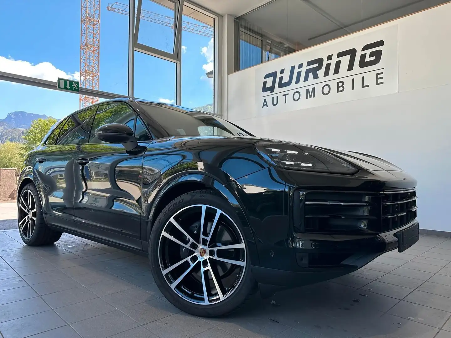 Porsche Cayenne Facelift MY25/sw-sw/-14%/Pan/Priv/14W/22 Schwarz - 1