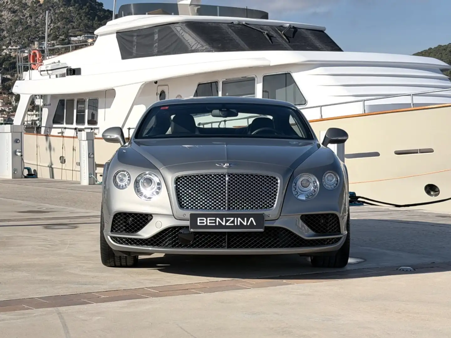 Bentley Continental V8 GT Gris - 2