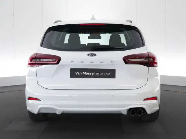 Ford Focus view 5