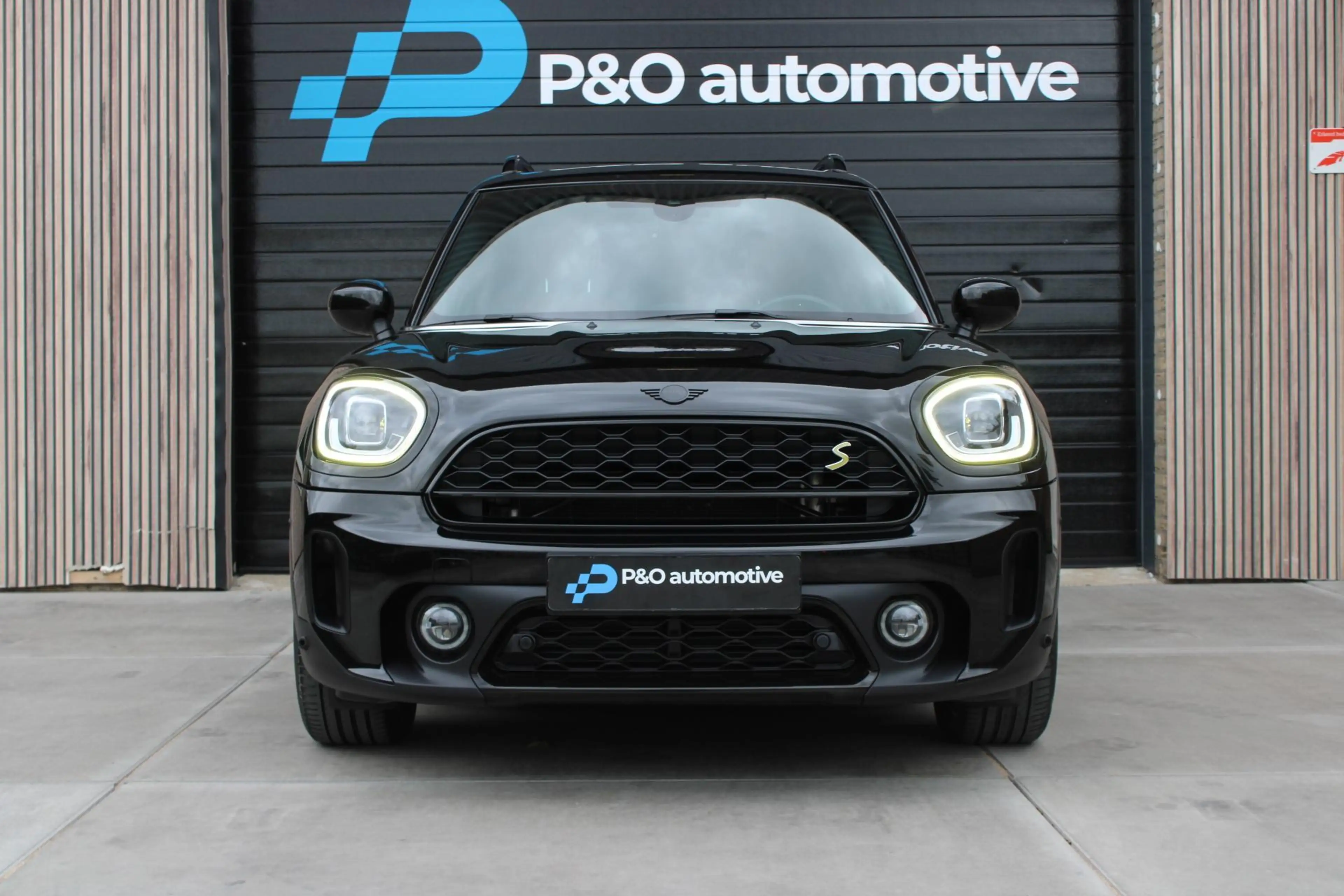 MINI Cooper SE Countryman 1.5 ALL4 MINI Yours PANO | LEDER — photo 10