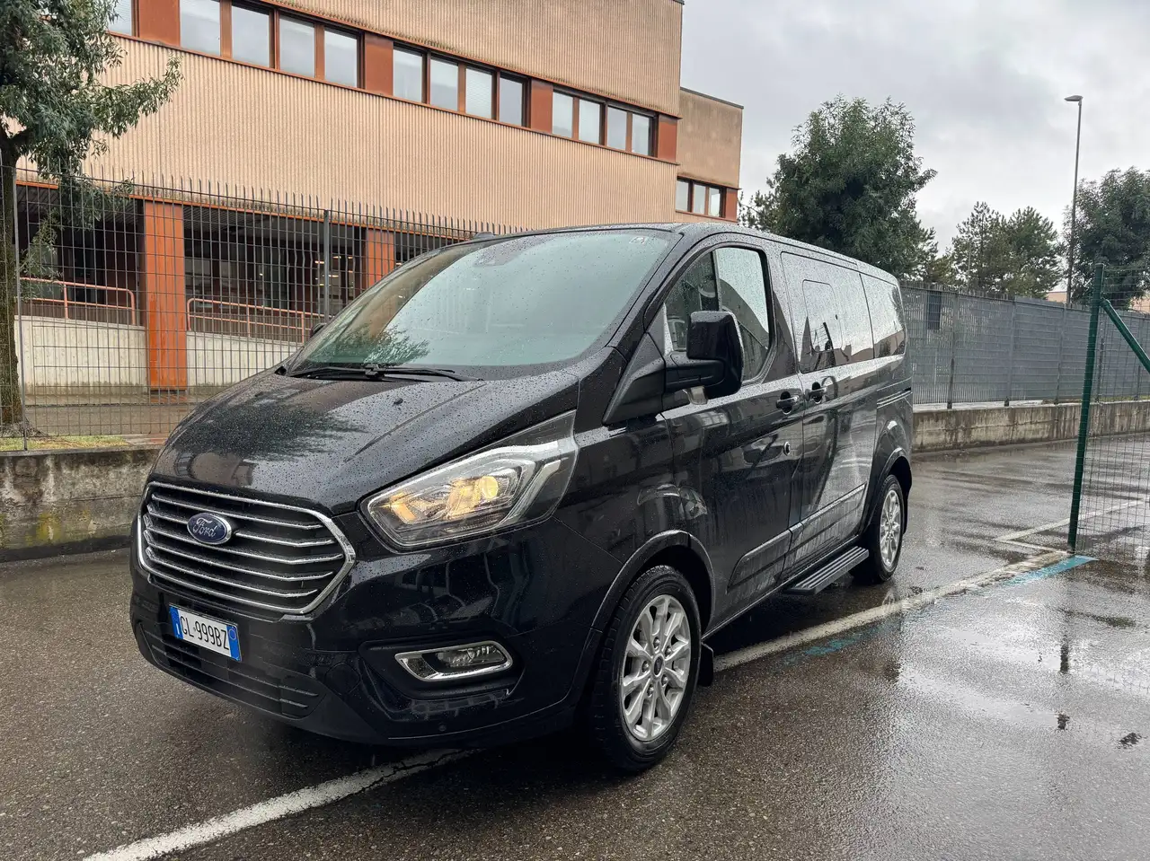 Ford Tourneo 320 2.0 EcoBlue 130CV 8 POSTI 2 PORTE SCORREVOLI TITANIUM " SUPER PREZZO "