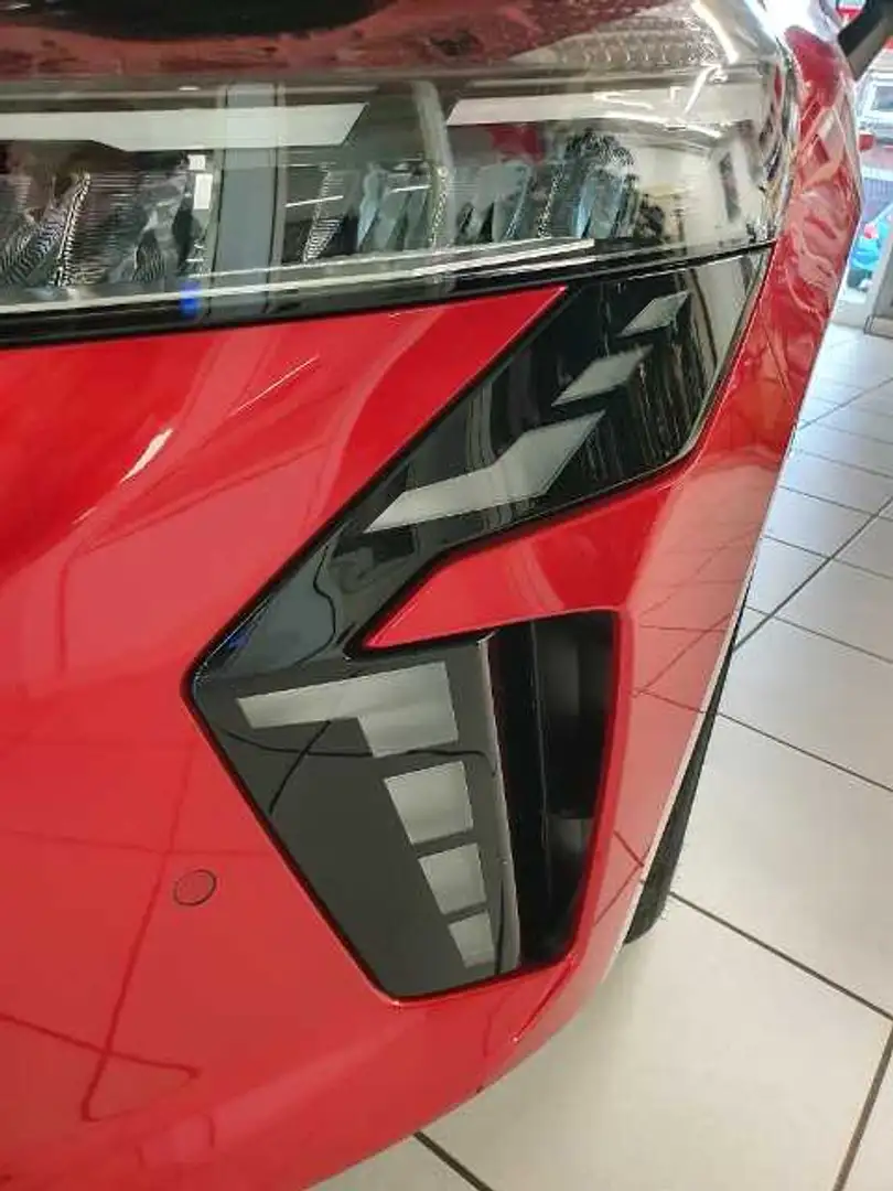 Mitsubishi Colt PLUS 1.6 Hybrid Rojo - 1