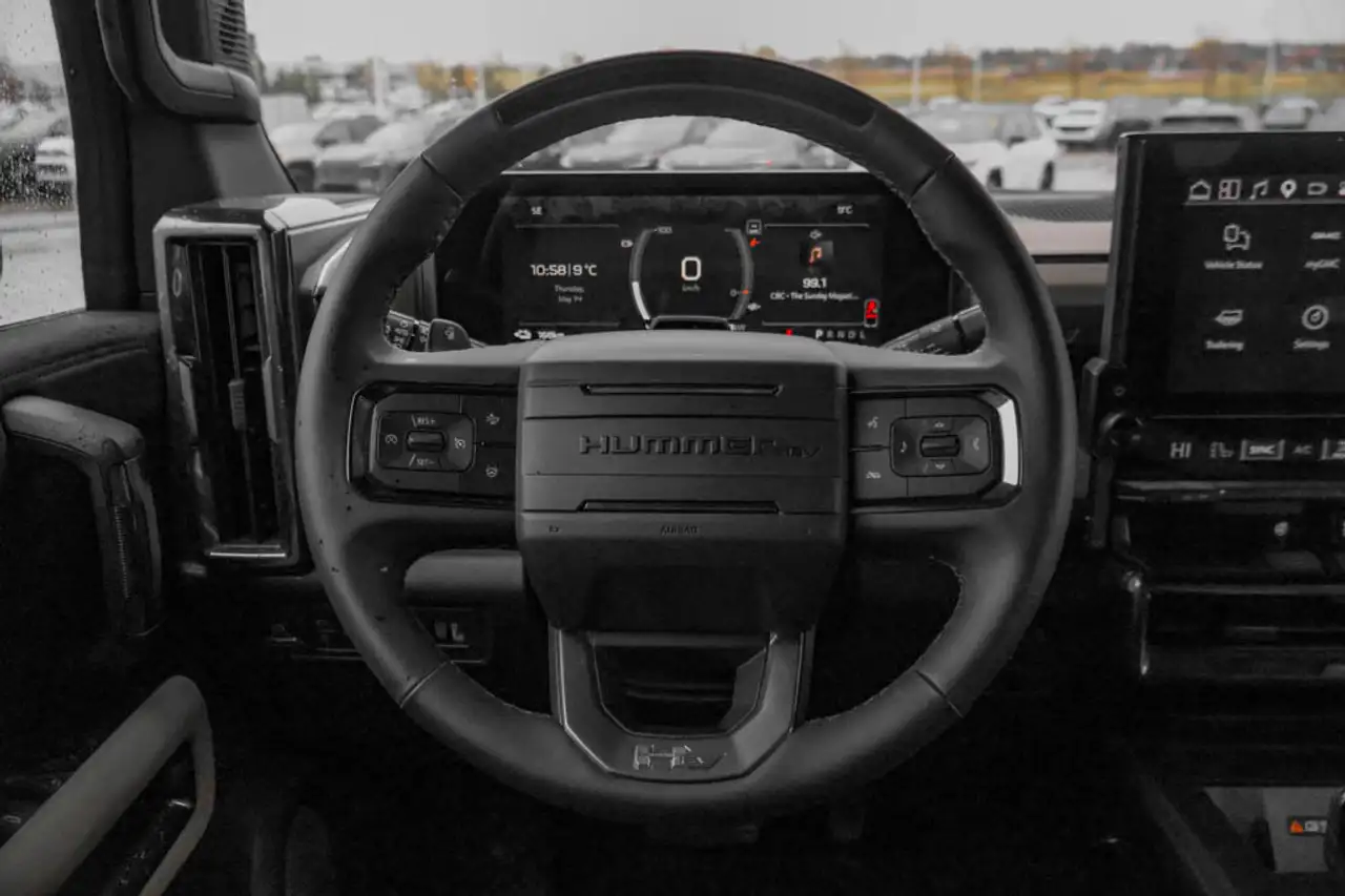 GMC HUMMER EV SUV снимка GMC HUMMER EV SUV