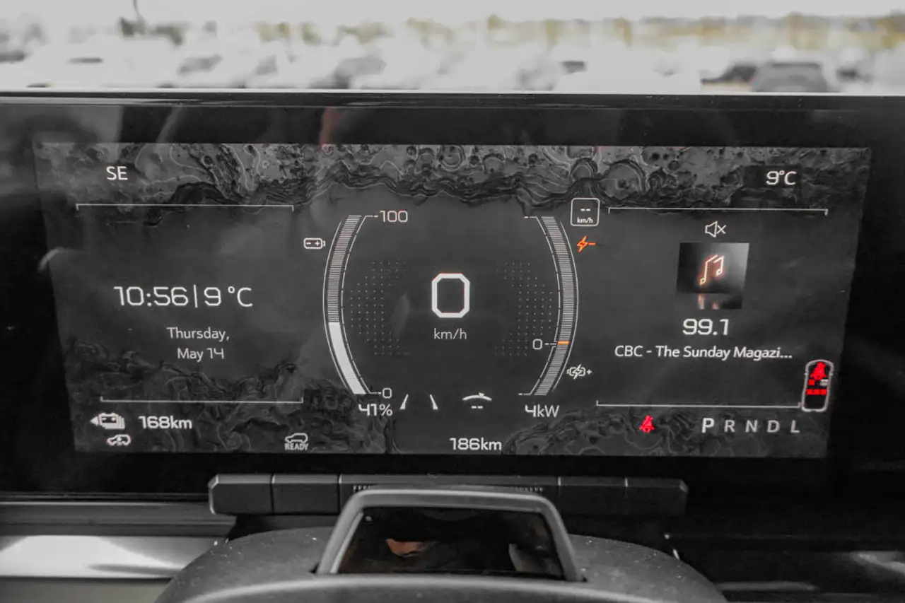 GMC HUMMER EV SUV снимка GMC HUMMER EV SUV