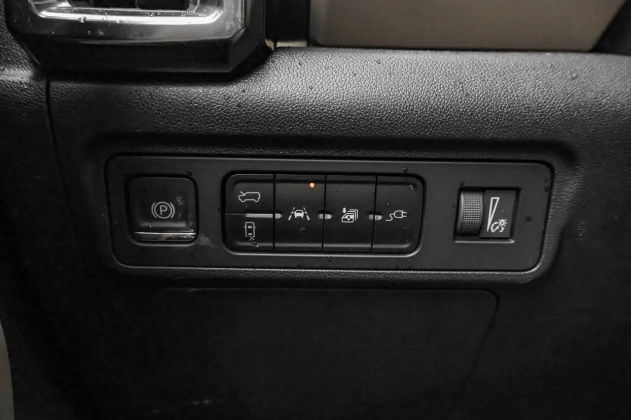 GMC HUMMER EV SUV снимка GMC HUMMER EV SUV