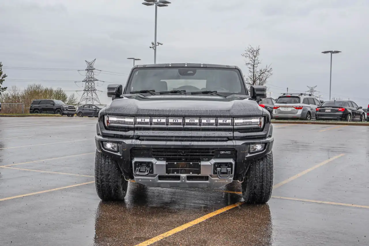 GMC HUMMER EV SUV снимка GMC HUMMER EV SUV