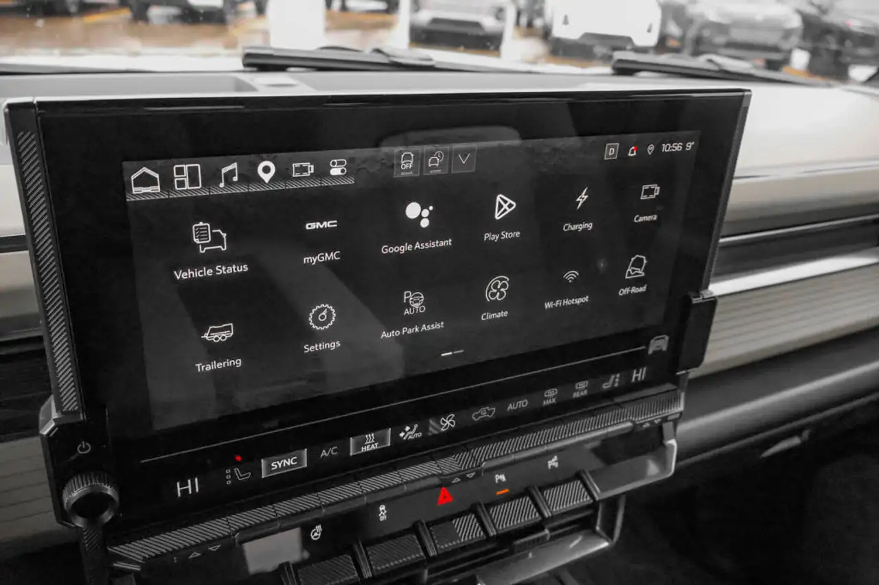 GMC HUMMER EV SUV снимка GMC HUMMER EV SUV