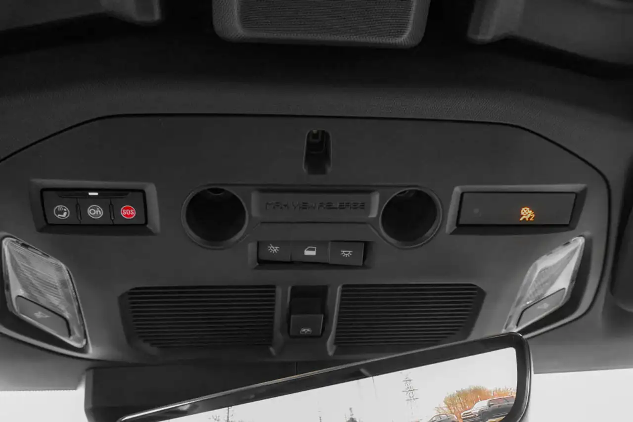 GMC HUMMER EV SUV снимка GMC HUMMER EV SUV