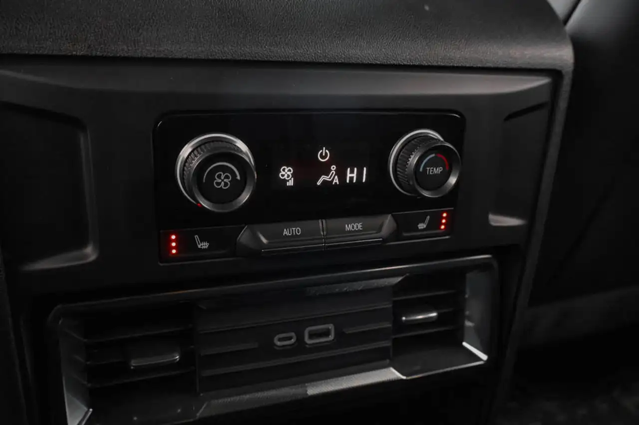 GMC HUMMER EV SUV снимка GMC HUMMER EV SUV