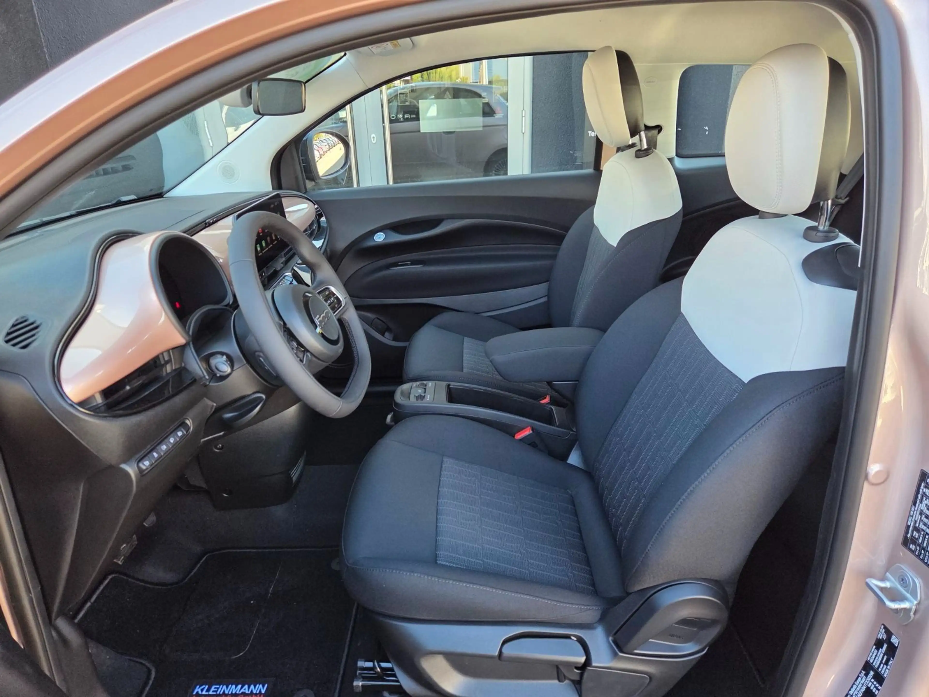 Fiat 500e Icon 42 kWh (118 PS) *Komfort-Paket — photo 9