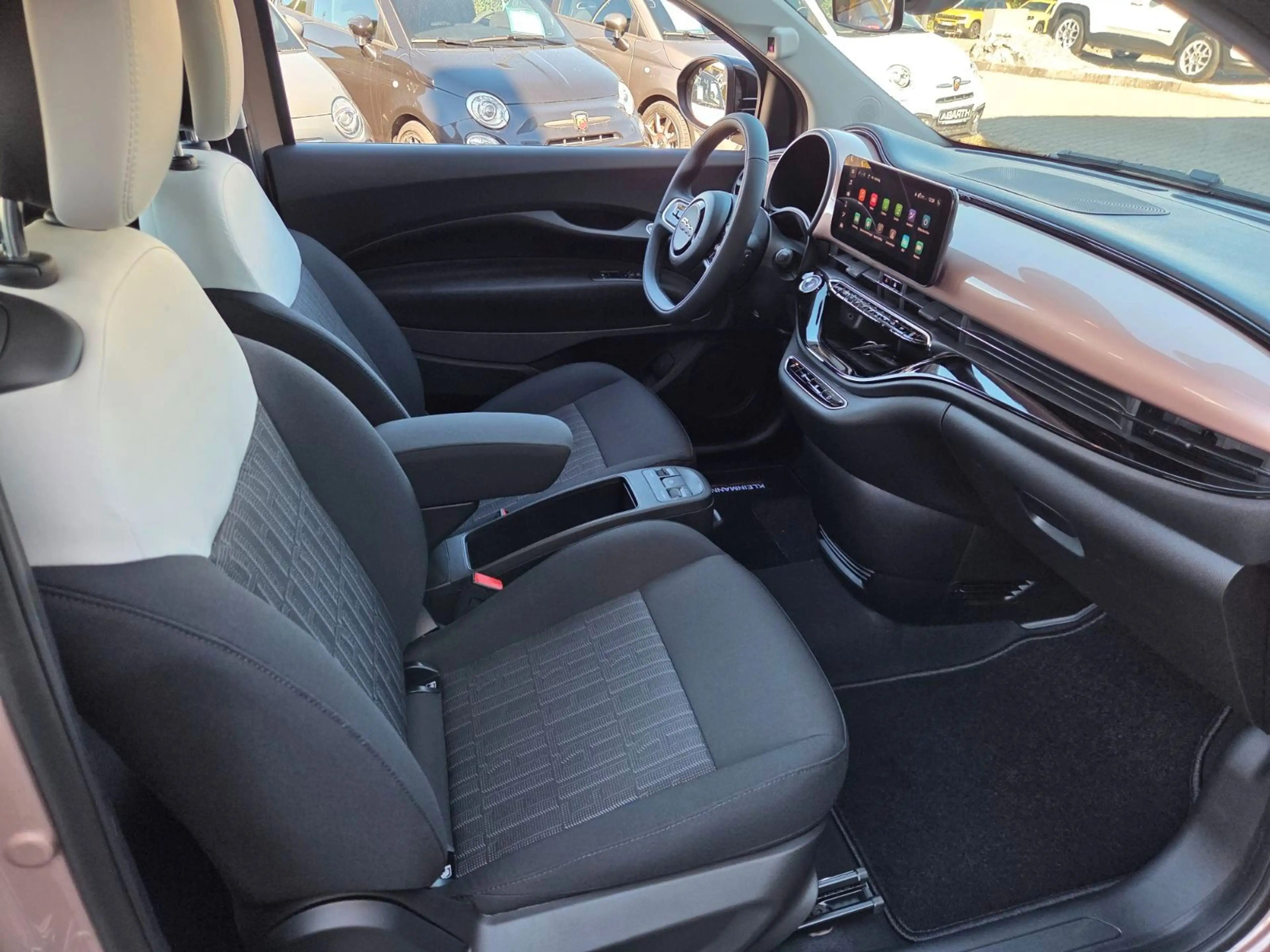 Fiat 500e Icon 42 kWh (118 PS) *Komfort-Paket — photo 10