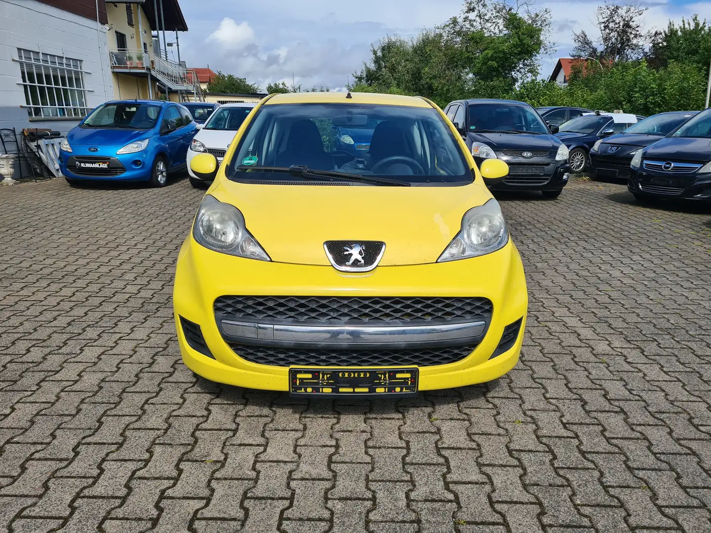 Peugeot 107 Filou Yellow - 1