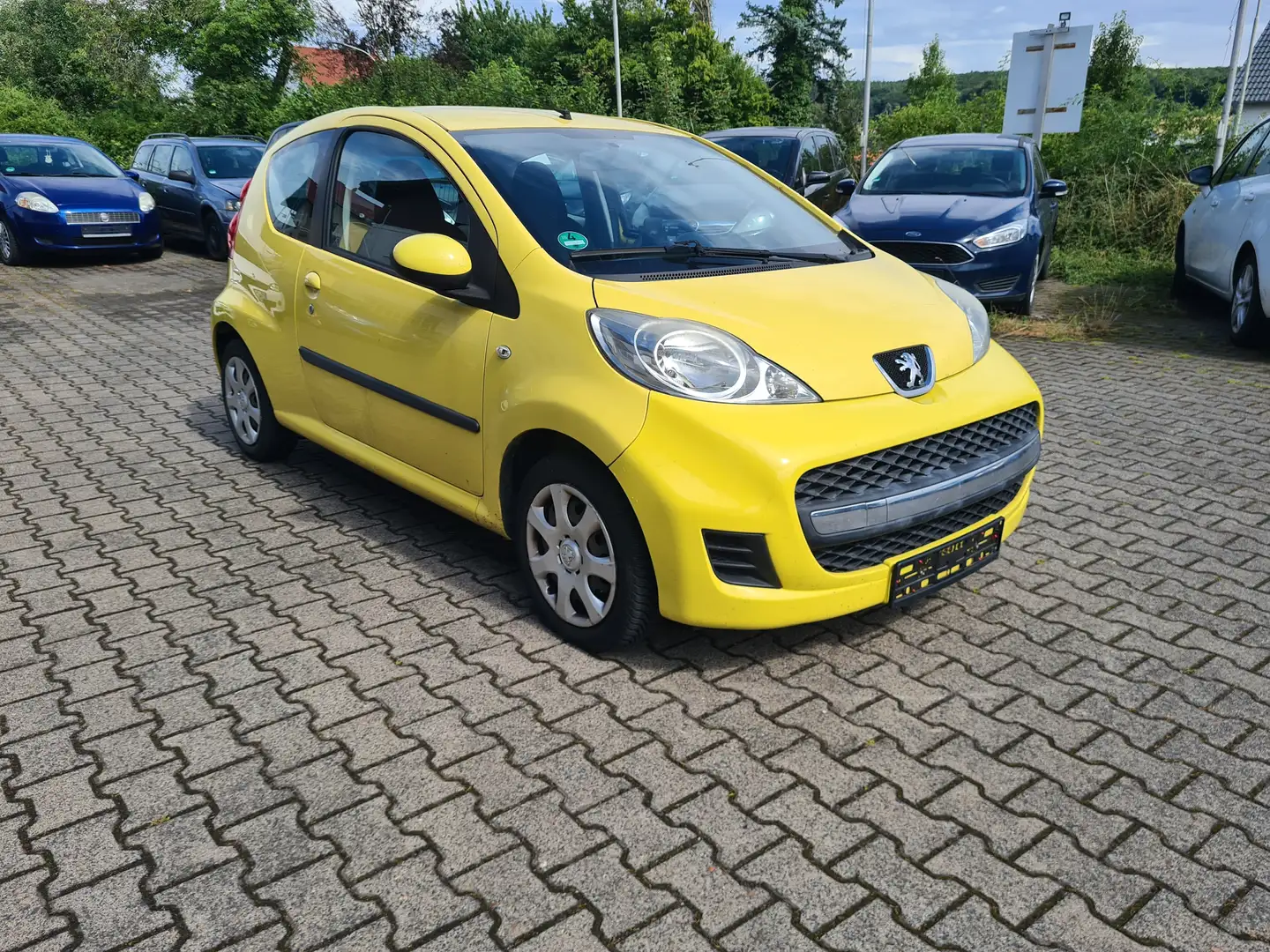 Peugeot 107 Filou Yellow - 2