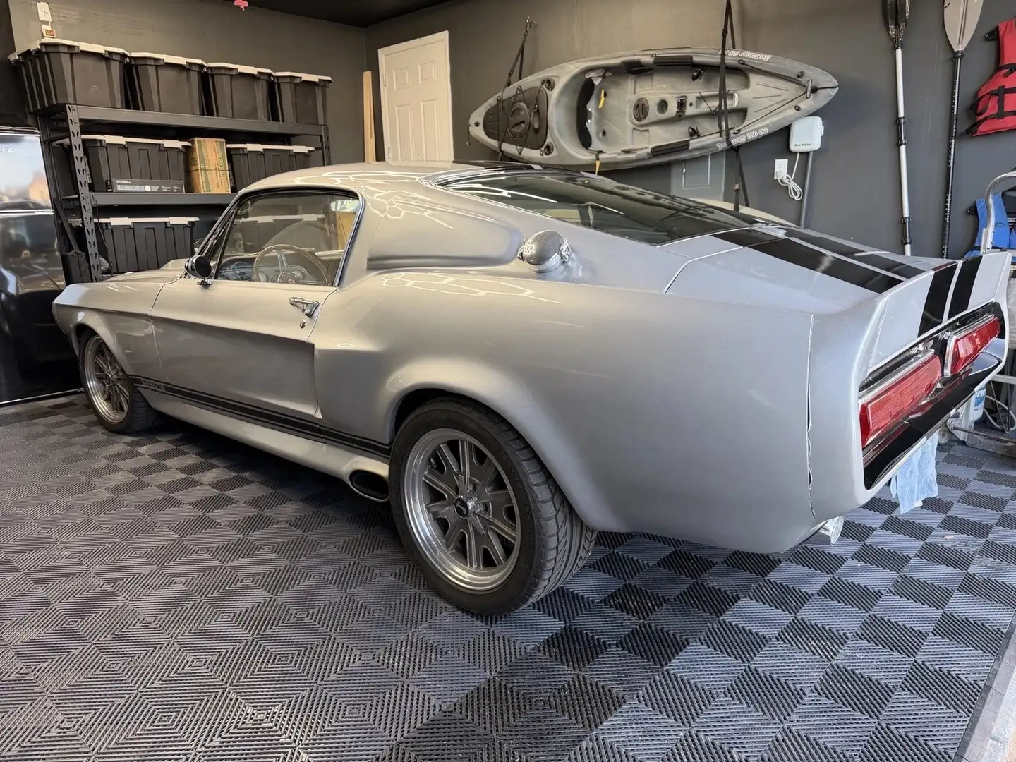 Ford Mustang Shelby GT 500 tribute Gris - 2
