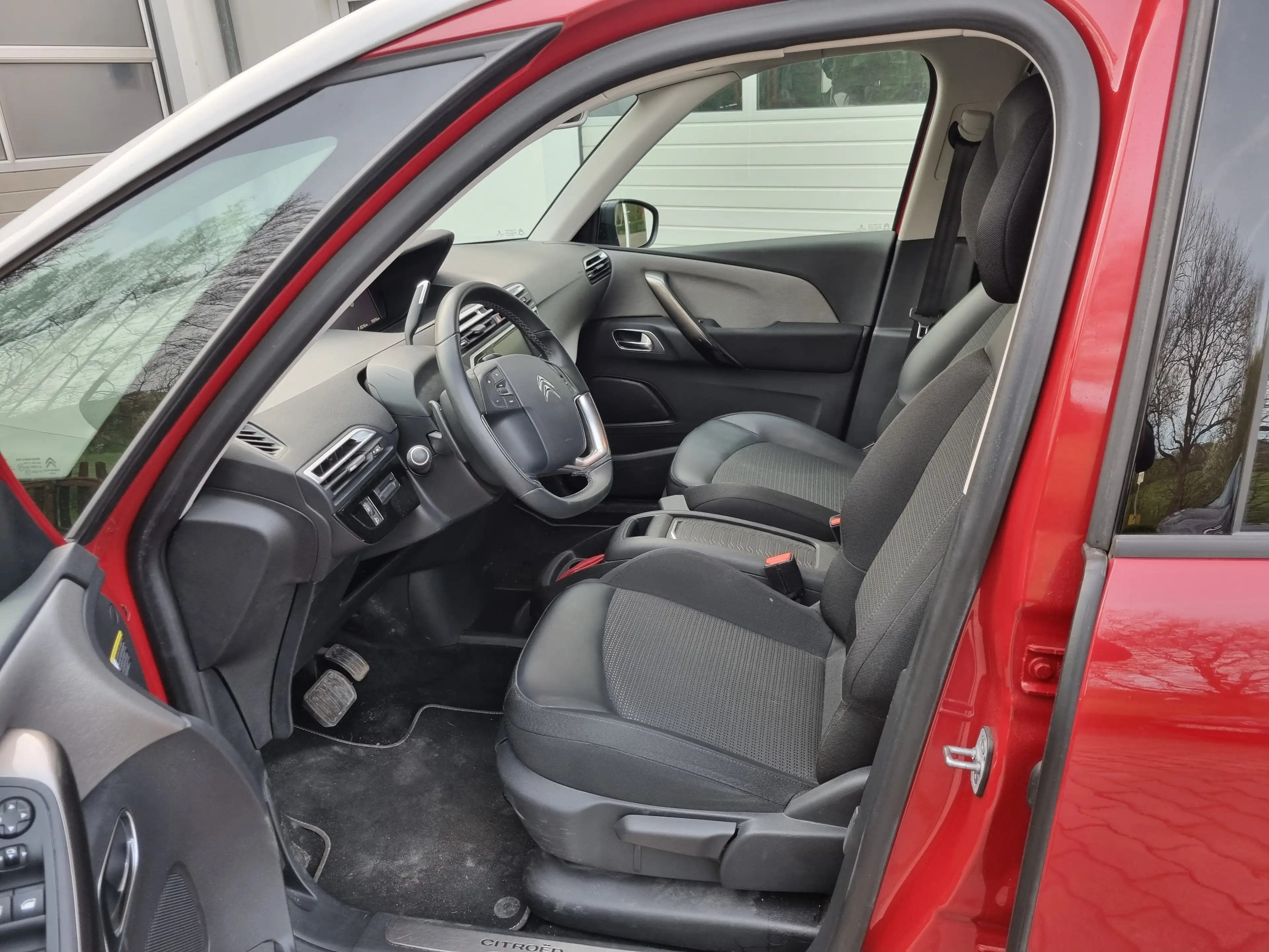 Citroen Grand C4 SpaceTourer Shine — photo 6