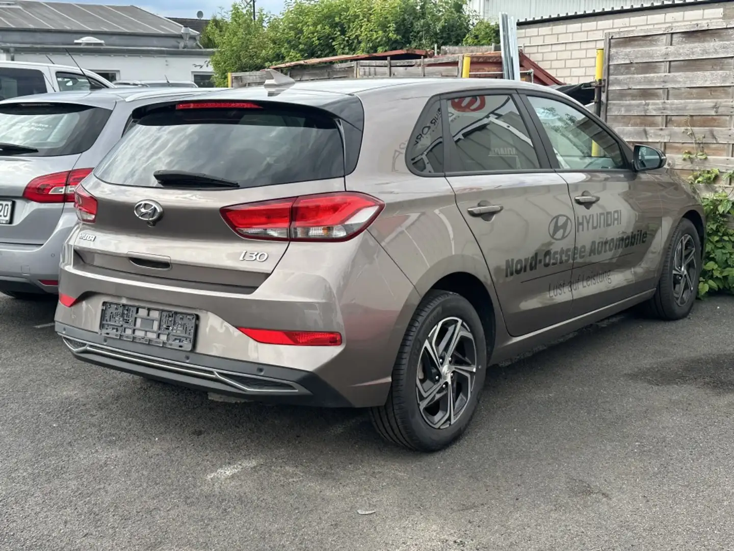 Hyundai i30 Edition 30*R.Cam*CarPlay*Fernlichtass.*LED - 2