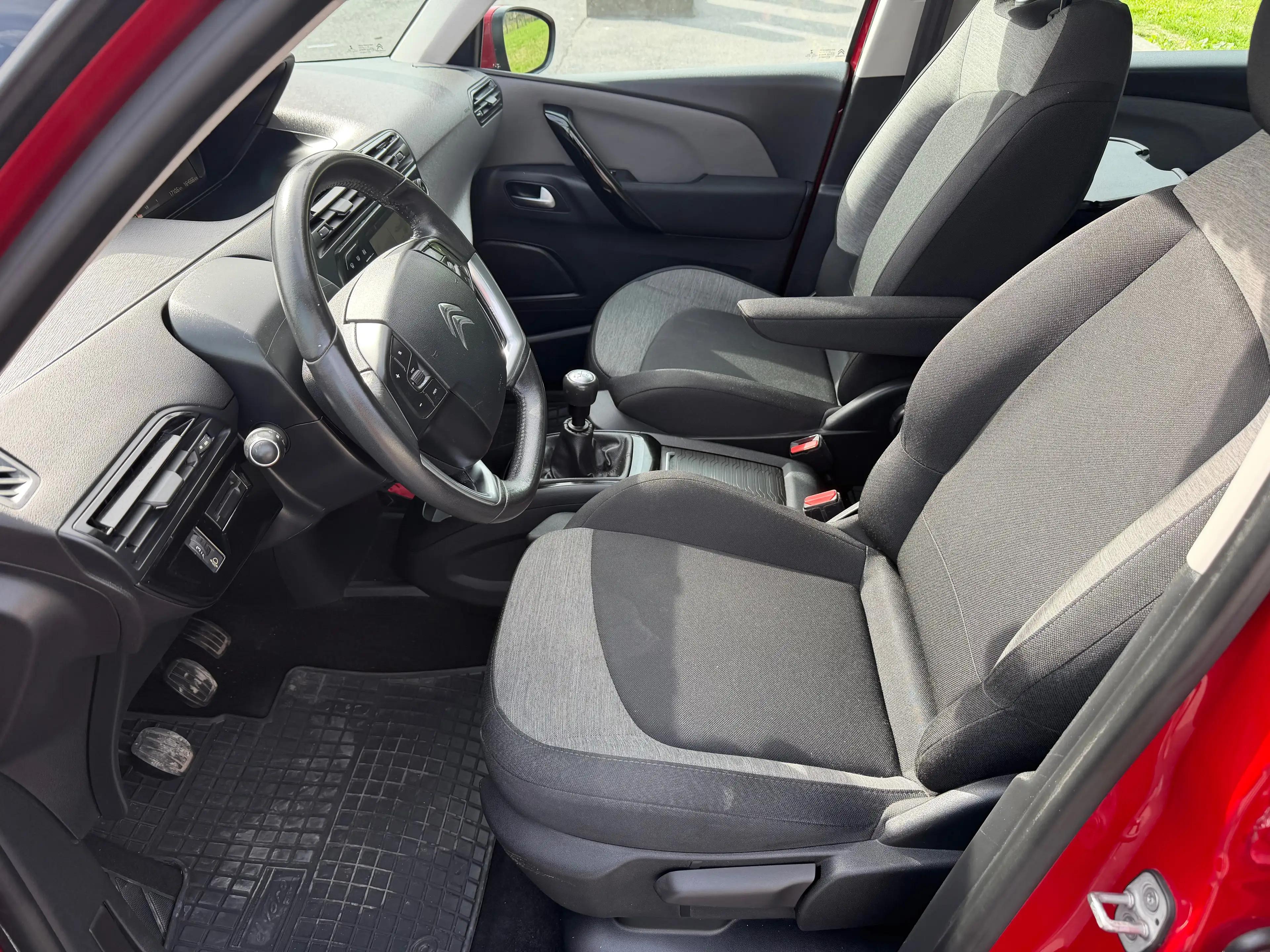 Citroen Grand C4 Picasso Grand C4 Picasso 1.6 HDi 7 places*Garantie 1an* — photo 7