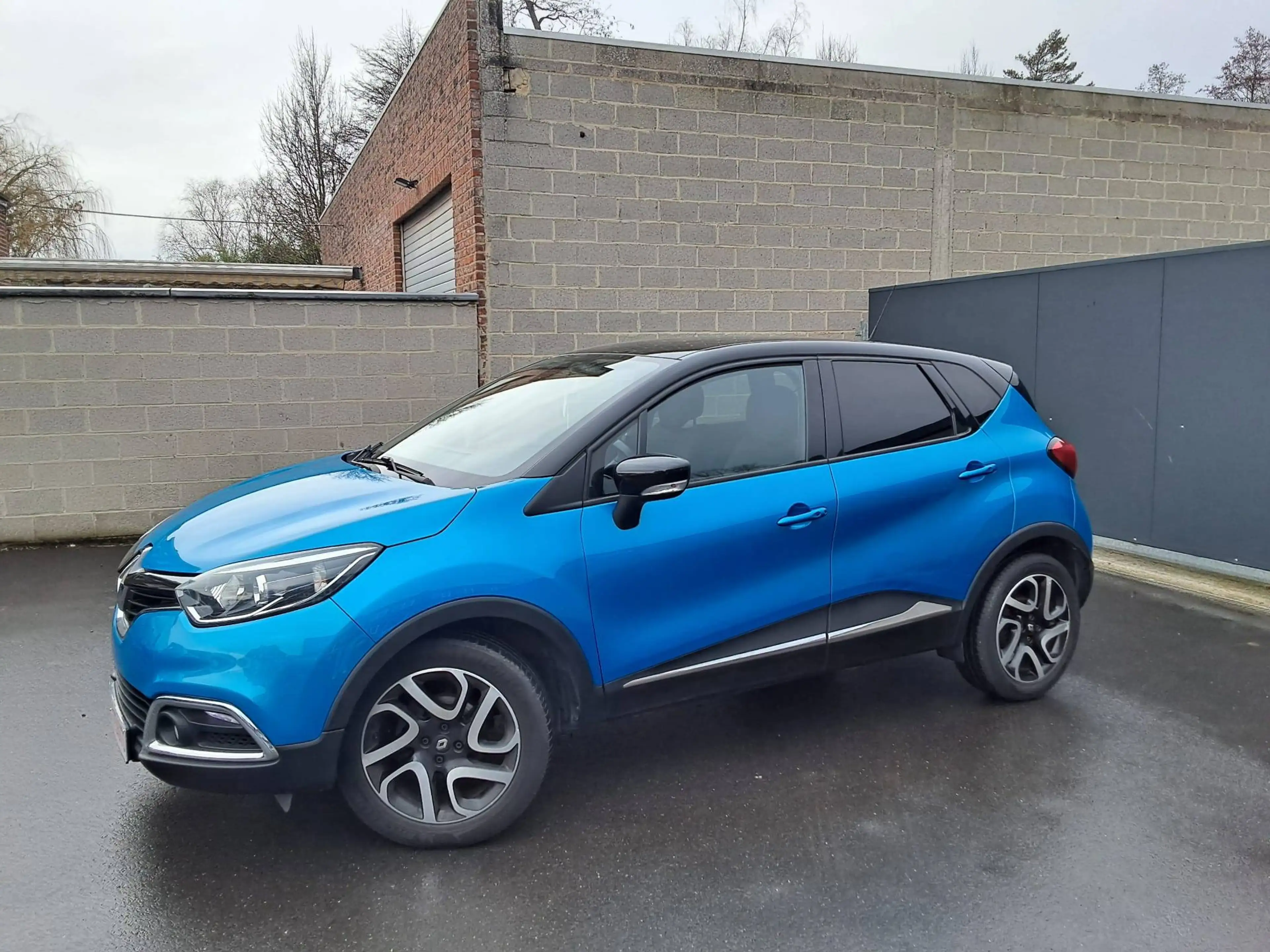 Renault Captur 0.9 TCe Energy Intens NAVI  PARKH ACHTER BLUET — photo 2