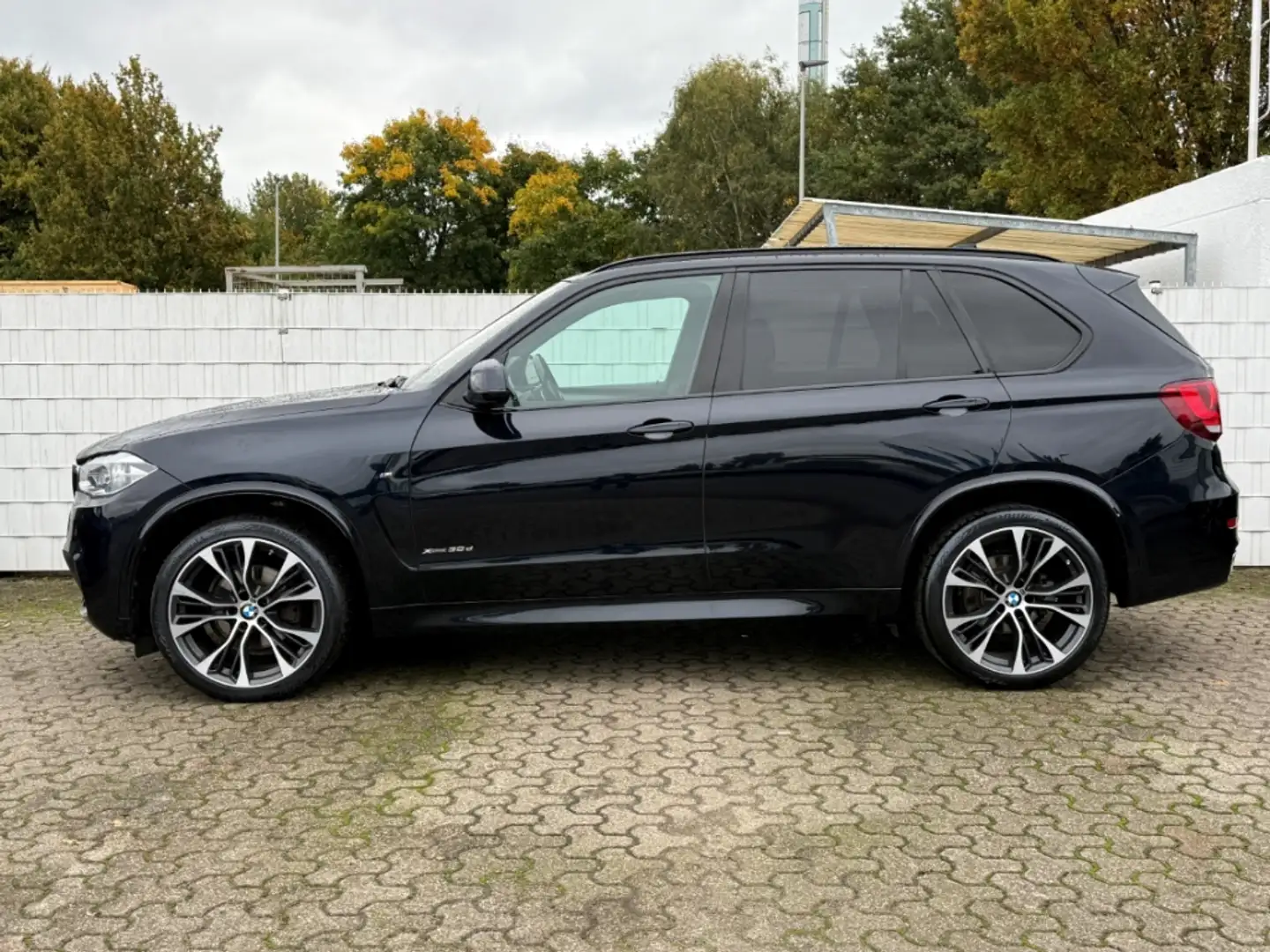 BMW X5 XDRIVE30D AHK Soft-Close HUD Komfortsitze vorn Schwarz - 2