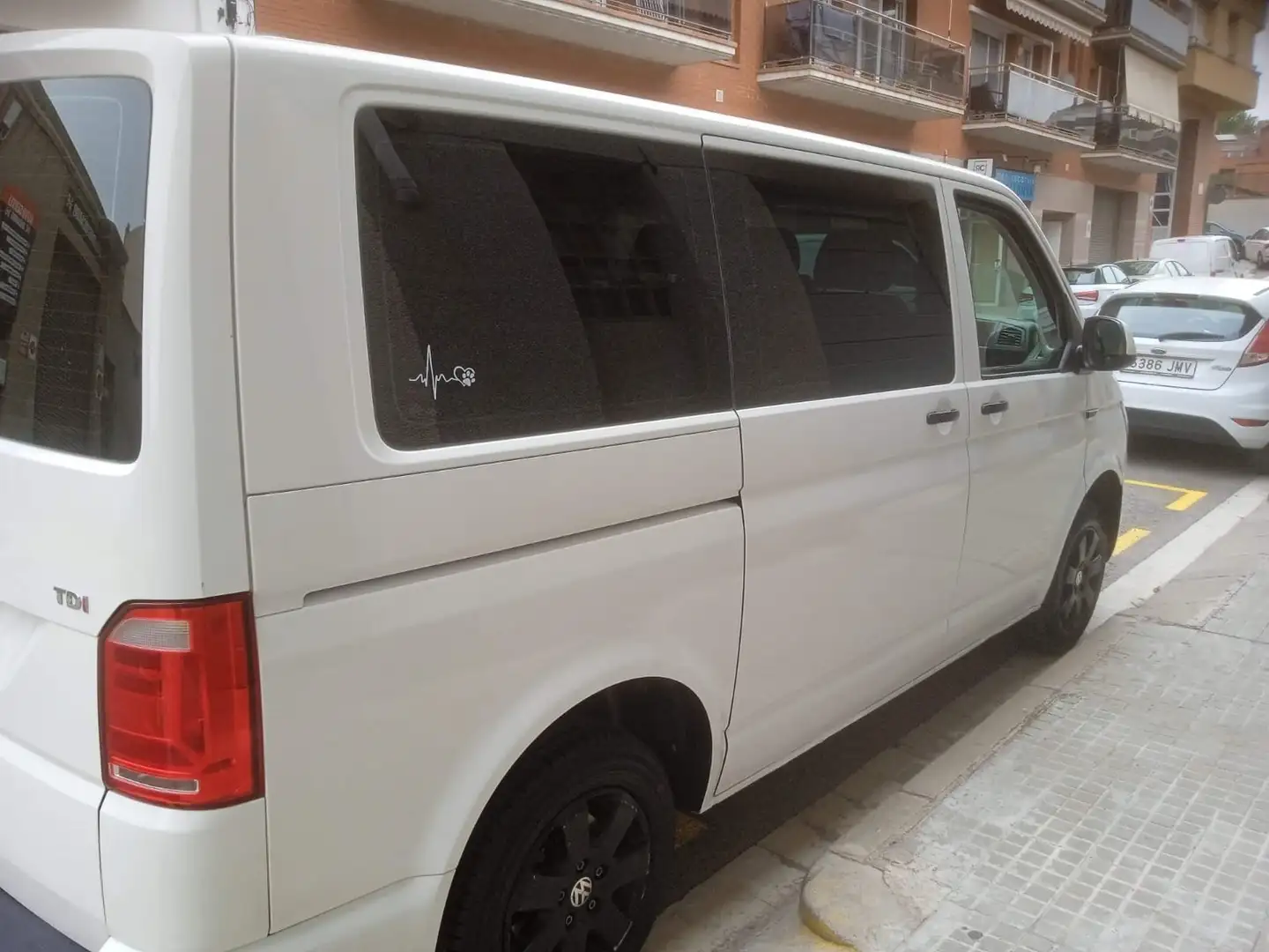 Volkswagen T6 Kombi Biały - 2