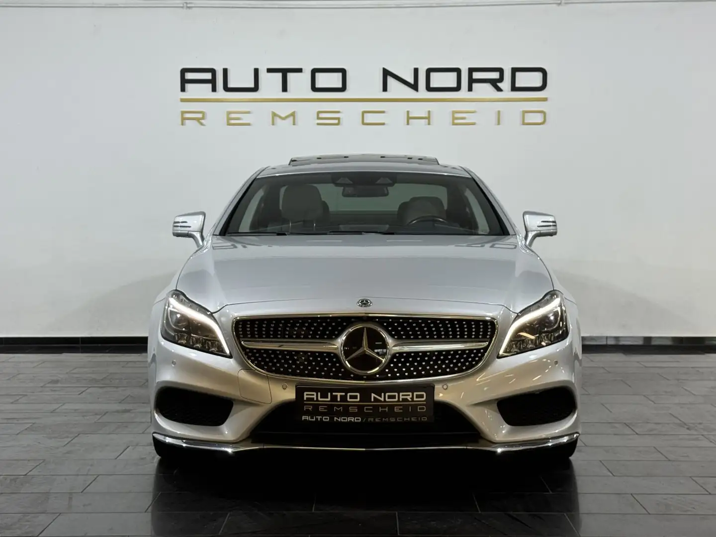 Mercedes-Benz CLS 350 d 4Matic*AMG*Multibeam*S.Dach*B&O*Luft* - 2