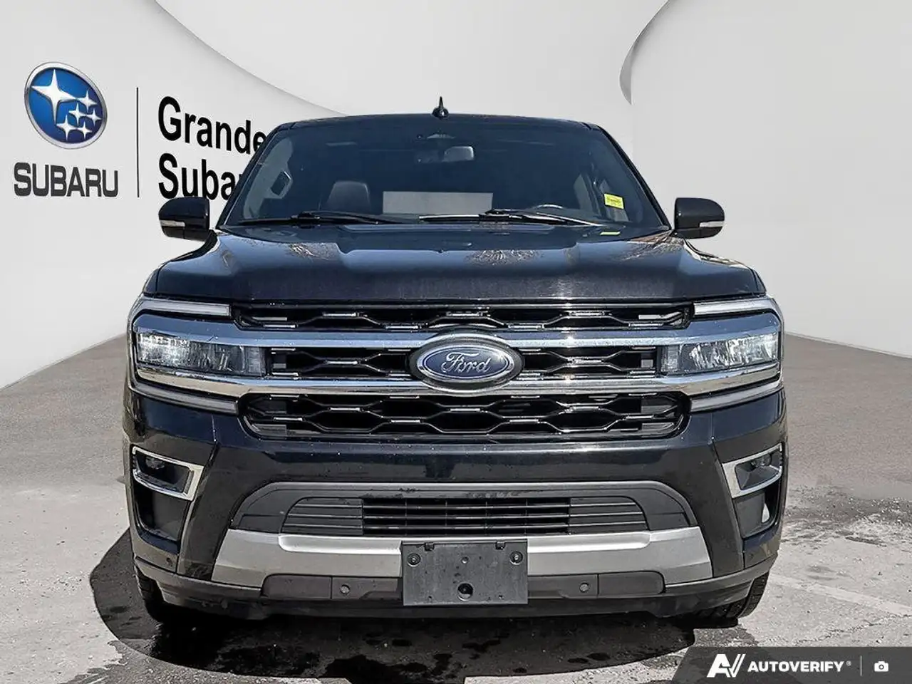 Ford Expedition снимка Ford Expedition