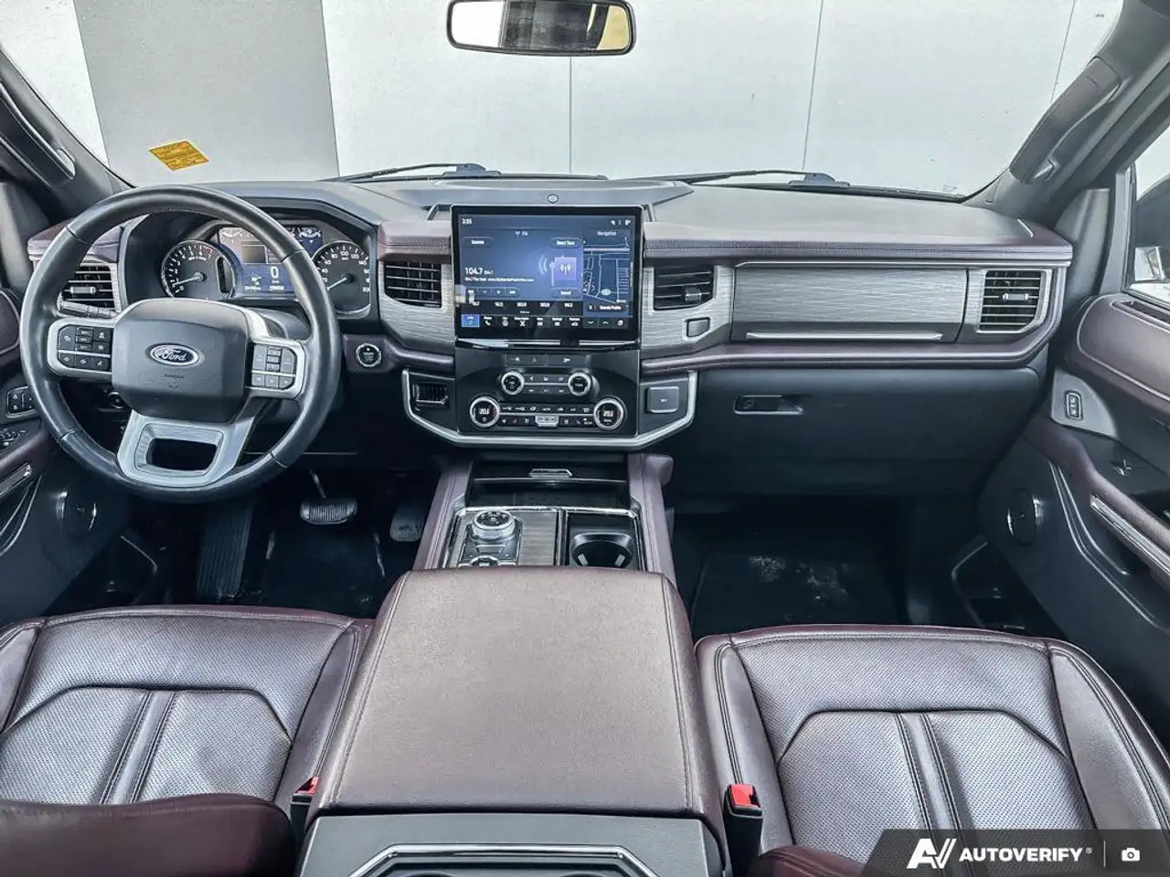 Ford Expedition снимка Ford Expedition