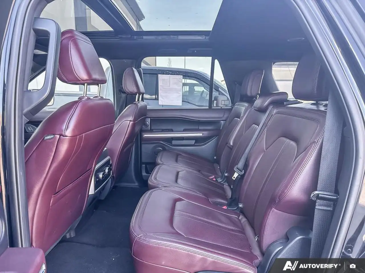 Ford Expedition снимка Ford Expedition